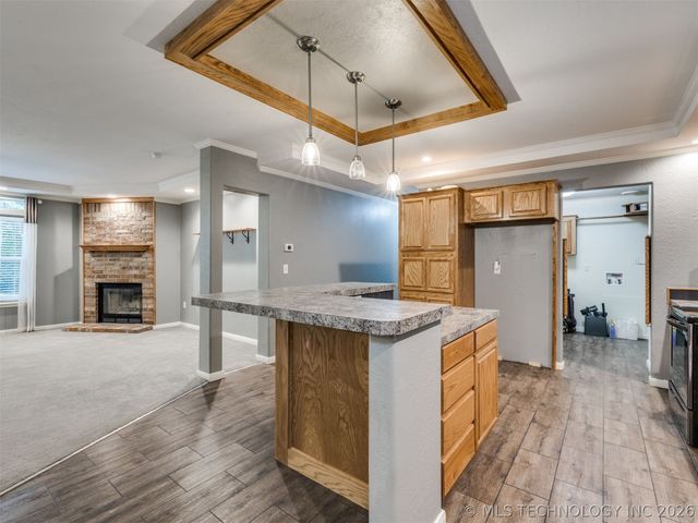 94 W Highland Drive, Sand Springs, OK 74063