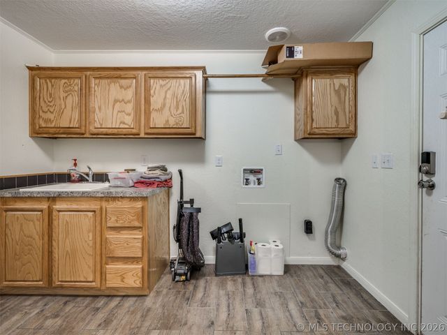 94 W Highland Drive, Sand Springs, OK 74063