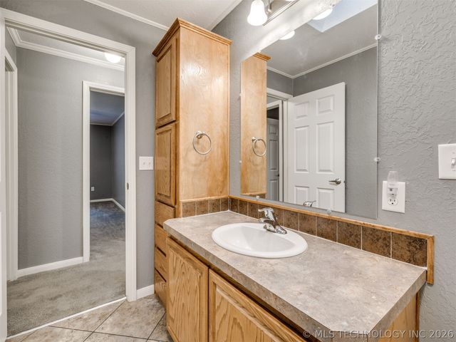 94 W Highland Drive, Sand Springs, OK 74063