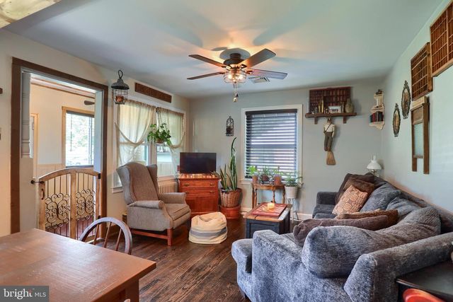 118 ELIZABETH ST, Millersville, PA 17551