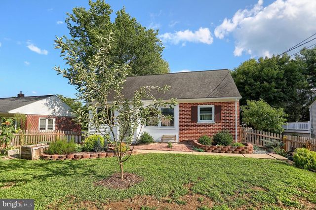 118 ELIZABETH ST, Millersville, PA 17551