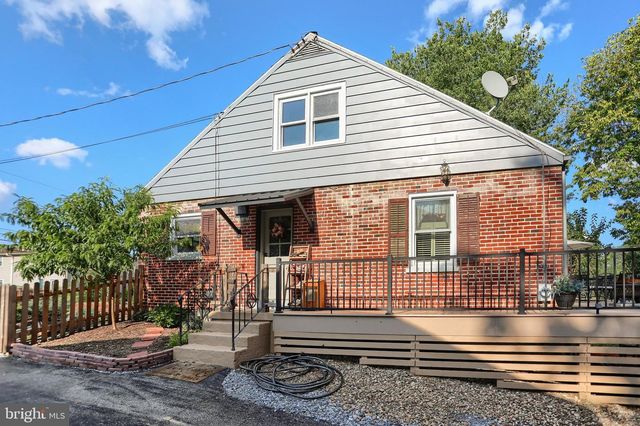 118 ELIZABETH ST, Millersville, PA 17551