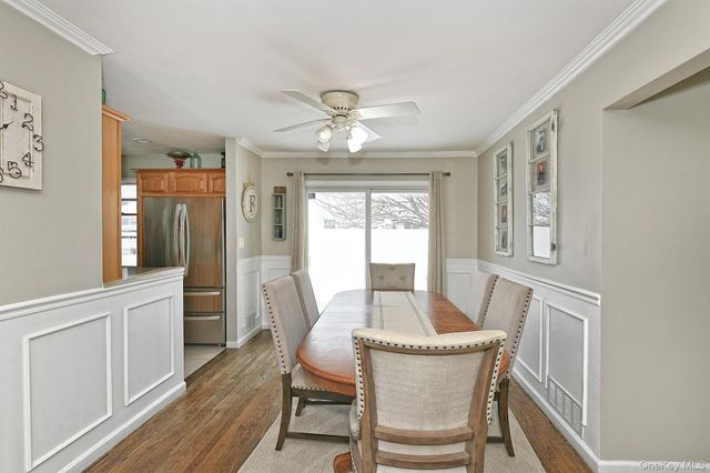 18 Vassar Lane, Hicksville, NY 11801