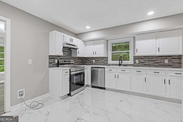 798 Brownlee Lane, Lawrenceville, GA 30044