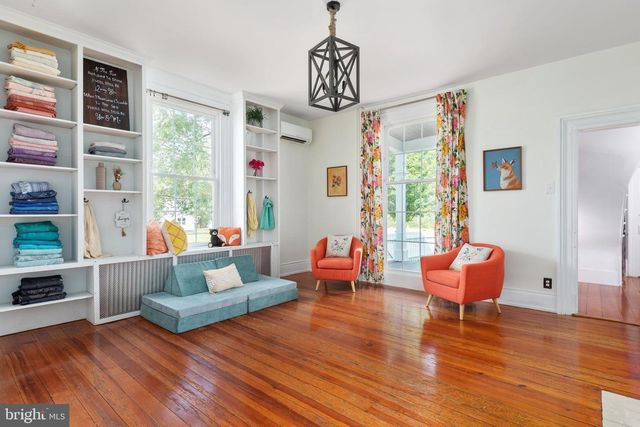 2239 SIXTH ST, Middletown, VA 22645