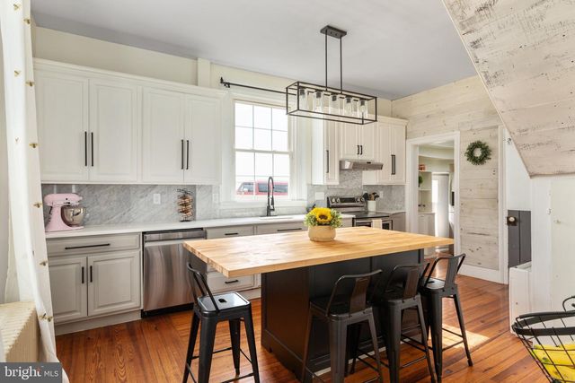 2239 SIXTH ST, Middletown, VA 22645