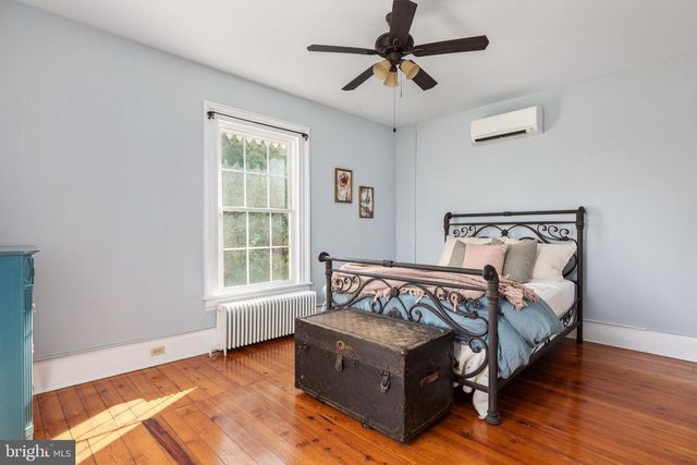 2239 SIXTH ST, Middletown, VA 22645