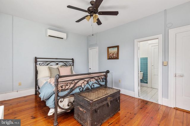 2239 SIXTH ST, Middletown, VA 22645