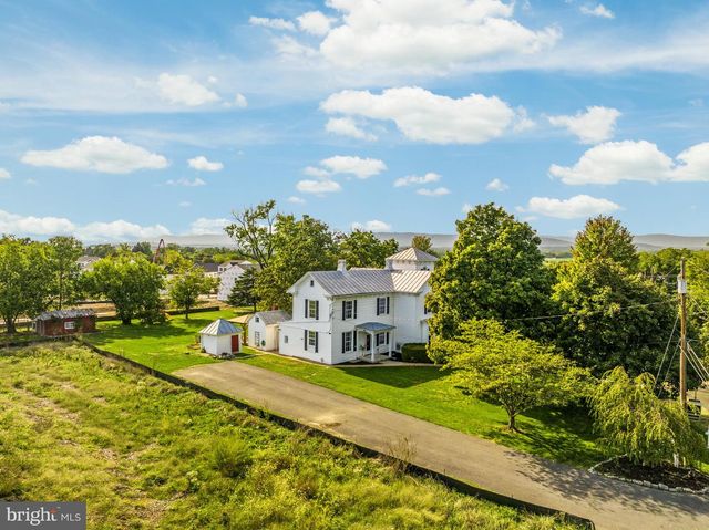 2239 SIXTH ST, Middletown, VA 22645