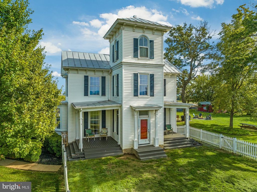 2239 SIXTH ST, Middletown, VA 22645