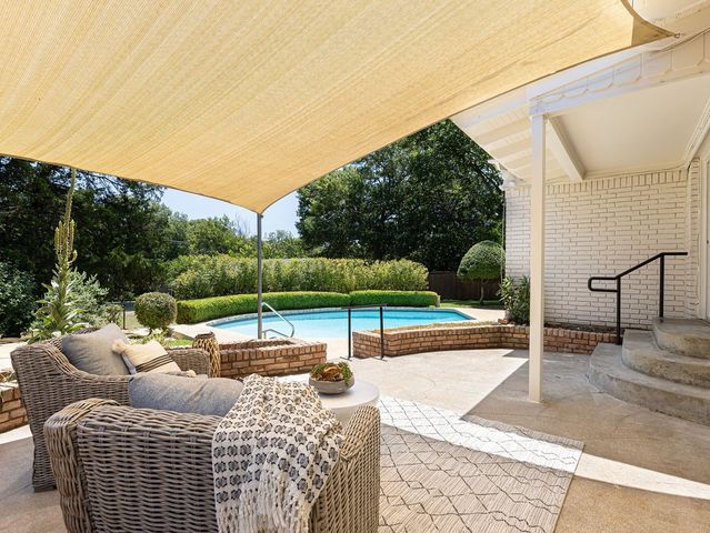 4805 Hildring Drive E, Fort Worth, TX 76109