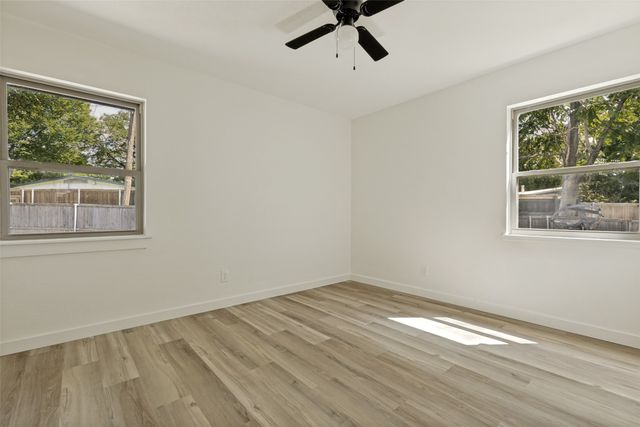 2930 Bellknoll Lane, Dallas, TX 75229