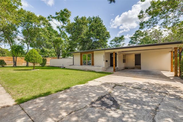 2930 Bellknoll Lane, Dallas, TX 75229