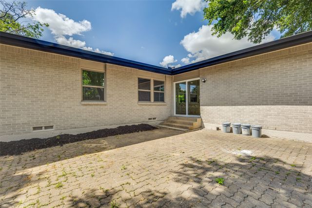 2930 Bellknoll Lane, Dallas, TX 75229