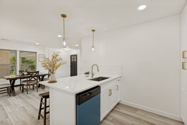 2930 Bellknoll Lane, Dallas, TX 75229