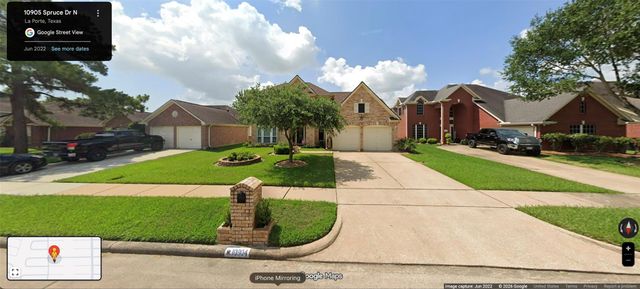 10904 Spruce Drive N, La Porte, TX 77571