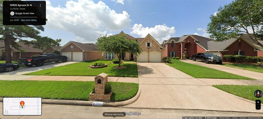 10904 Spruce Drive N, La Porte, TX 77571