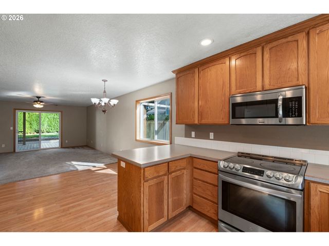2535 12th Ave, Forest Grove, OR 97116