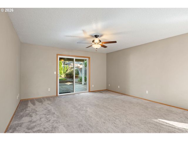 2535 12th Ave, Forest Grove, OR 97116