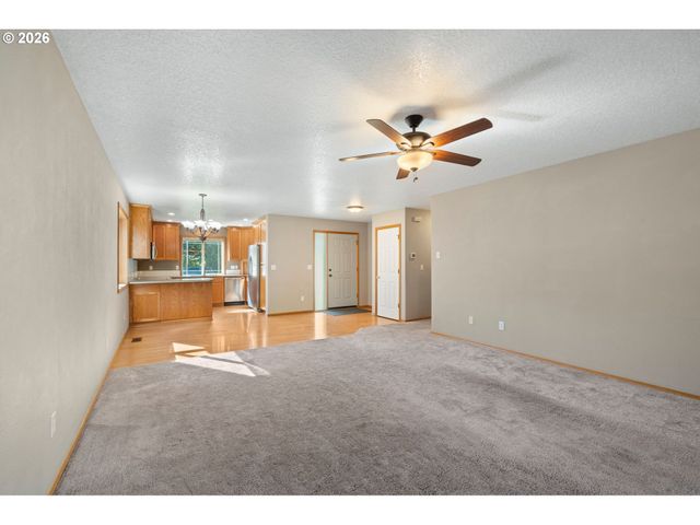 2535 12th Ave, Forest Grove, OR 97116