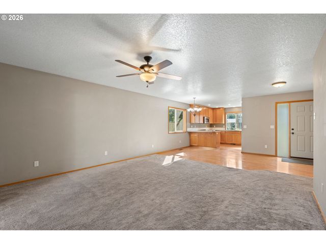 2535 12th Ave, Forest Grove, OR 97116