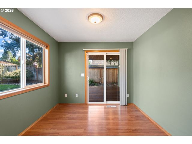 2535 12th Ave, Forest Grove, OR 97116