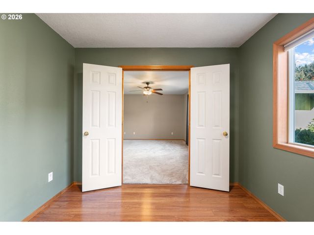 2535 12th Ave, Forest Grove, OR 97116