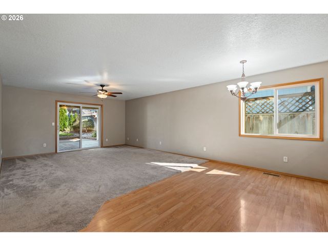 2535 12th Ave, Forest Grove, OR 97116
