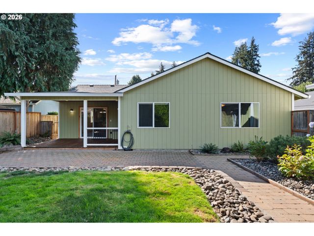 2535 12th Ave, Forest Grove, OR 97116