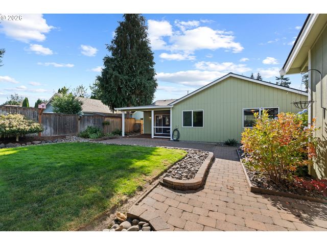2535 12th Ave, Forest Grove, OR 97116