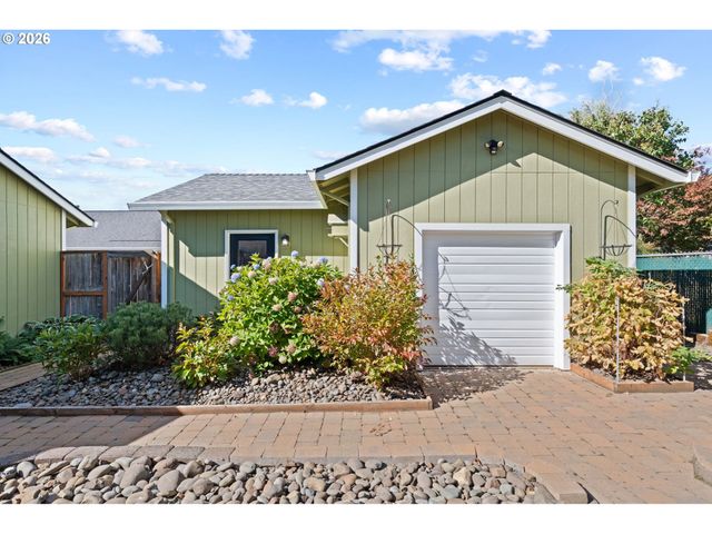 2535 12th Ave, Forest Grove, OR 97116