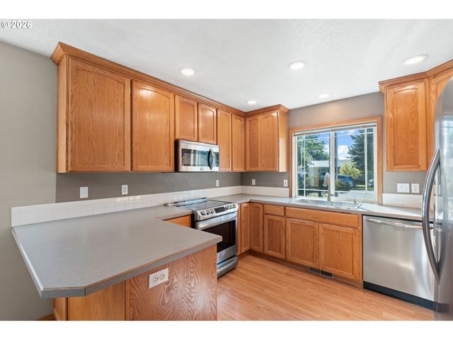 2535 12th Ave, Forest Grove, OR 97116