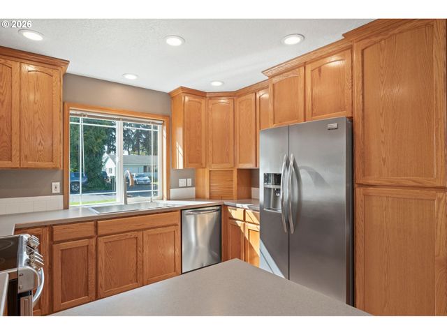 2535 12th Ave, Forest Grove, OR 97116