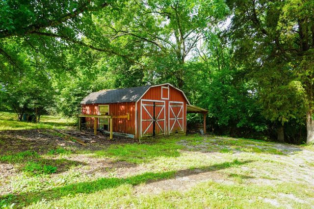 1094B Center Point Rd, Hendersonville, TN 37075