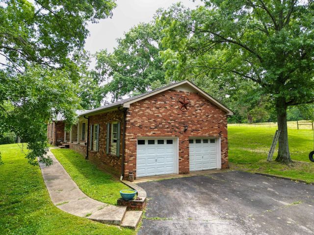 1094B Center Point Rd, Hendersonville, TN 37075