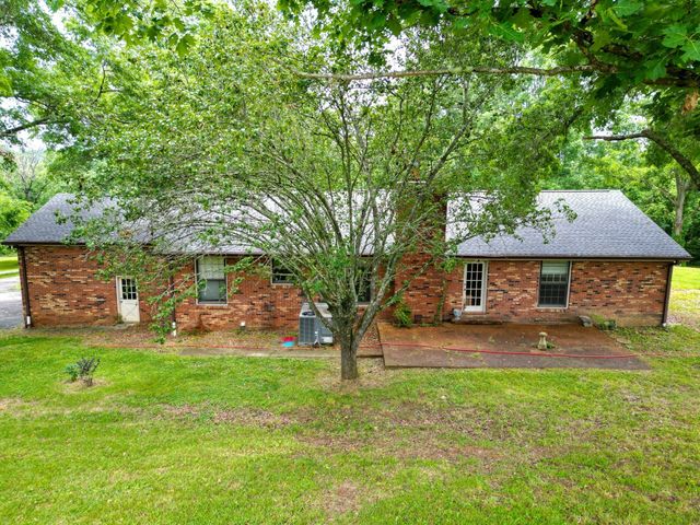 1094B Center Point Rd, Hendersonville, TN 37075