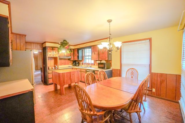 1094B Center Point Rd, Hendersonville, TN 37075