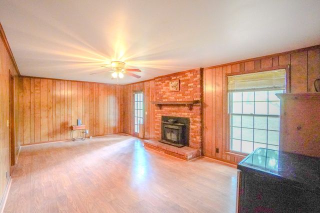 1094B Center Point Rd, Hendersonville, TN 37075