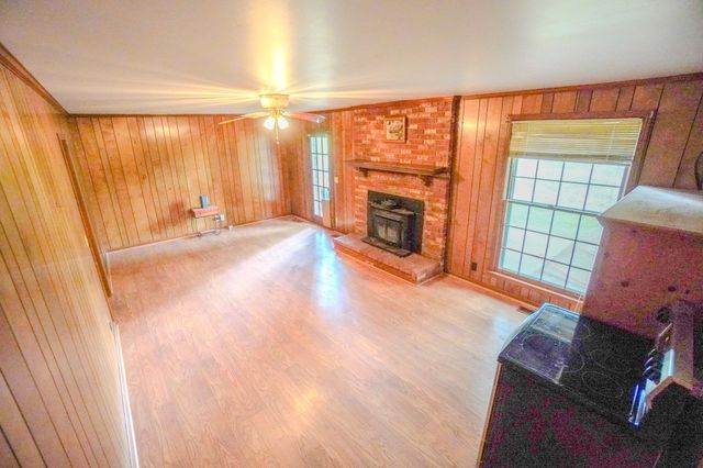 1094B Center Point Rd, Hendersonville, TN 37075