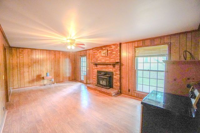 1094B Center Point Rd, Hendersonville, TN 37075
