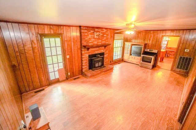 1094B Center Point Rd, Hendersonville, TN 37075