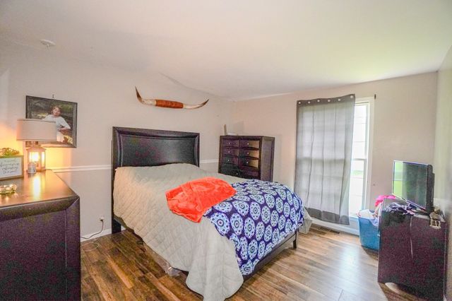 1094B Center Point Rd, Hendersonville, TN 37075
