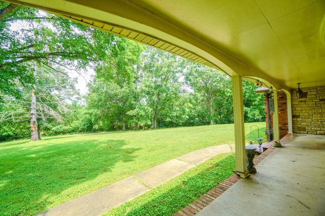1094B Center Point Rd, Hendersonville, TN 37075
