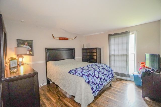 1094B Center Point Rd, Hendersonville, TN 37075