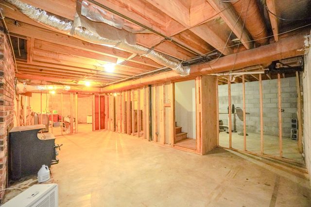 1094B Center Point Rd, Hendersonville, TN 37075
