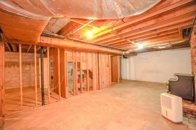1094B Center Point Rd, Hendersonville, TN 37075