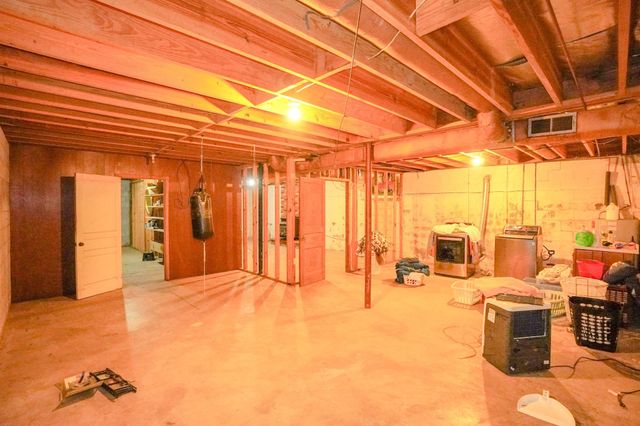 1094B Center Point Rd, Hendersonville, TN 37075