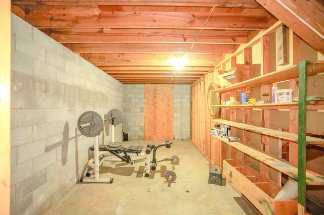 1094B Center Point Rd, Hendersonville, TN 37075
