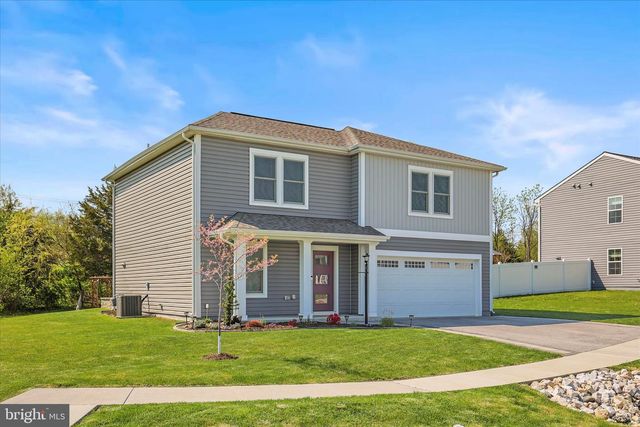18 CHESTERFIELD RD, New Oxford, PA 17350