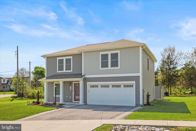 18 CHESTERFIELD RD, New Oxford, PA 17350